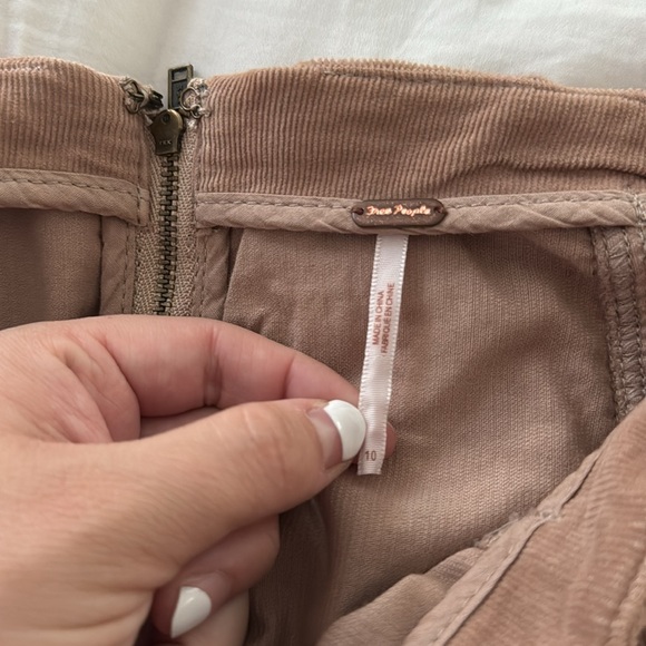 Classic Tan Skirt - Picture 2 of 2